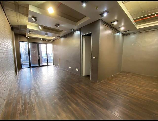 60M² RETAIL TO LET IN DE WATERKANT